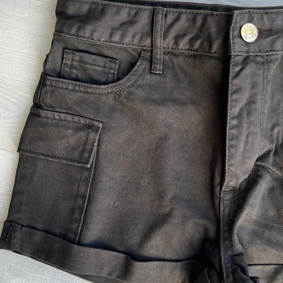 NWT Pacsun Black Ultra High Rise Cargo Short 25 - Picture 3 of 6